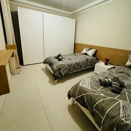 Appartement Large In Gzira